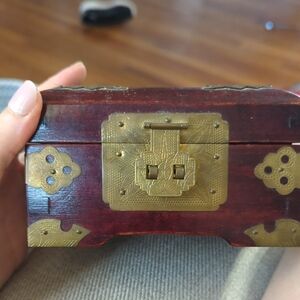 Elegant Gold and Brown Jewelry Box